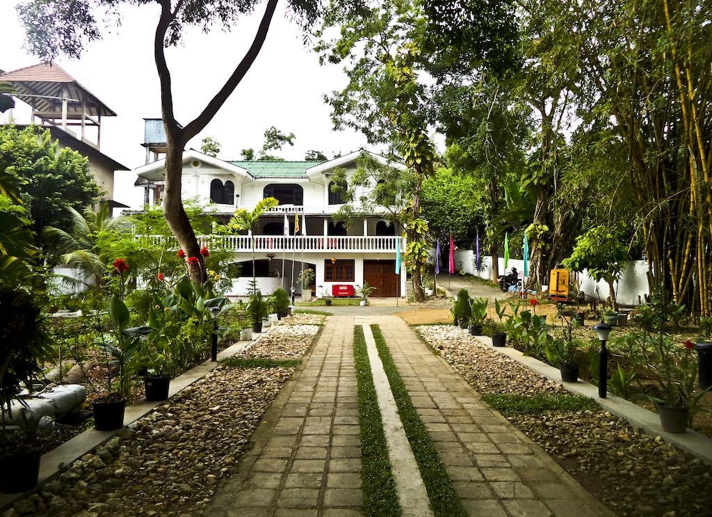 Latheena Resort Weligama Exterior photo